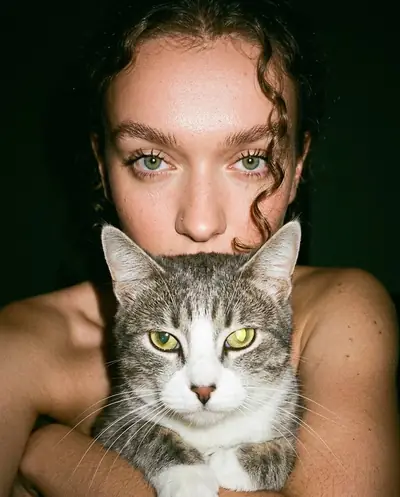 Стикеры из фото нейросетью — «С котом»